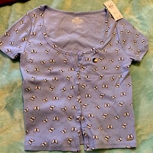 Hollister baby tee. Size medium.